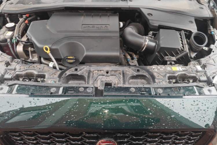 Used Jaguar E-PACE 2024 YAO Black Sport Edition R-DYNAMIC SE BLACK Engine Bay