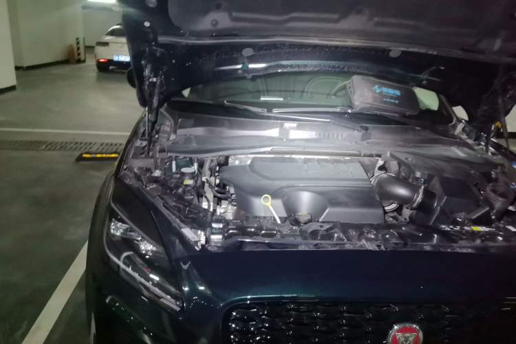 Used Jaguar E-PACE 2024 YAO Black Sport Edition R-DYNAMIC SE BLACK Engine Bay Right
