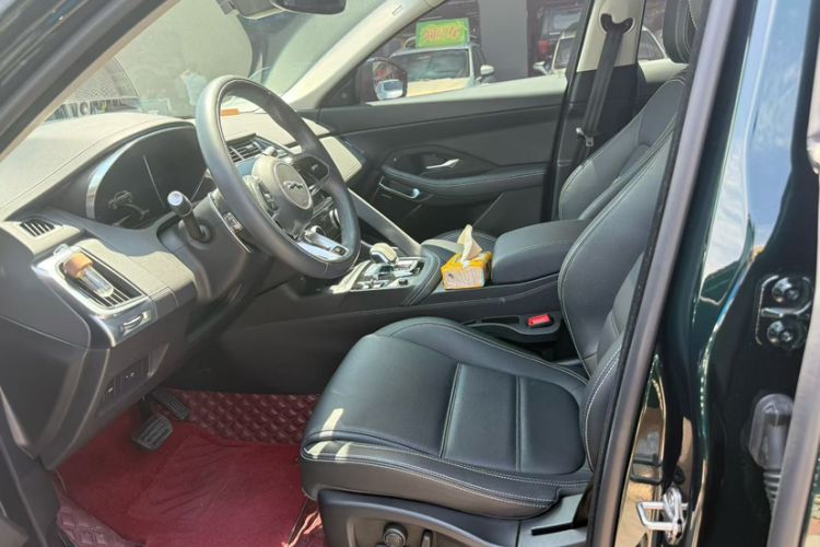 Used Jaguar E-PACE 2024 YAO Black Sport Edition R-DYNAMIC SE BLACK Interior 2