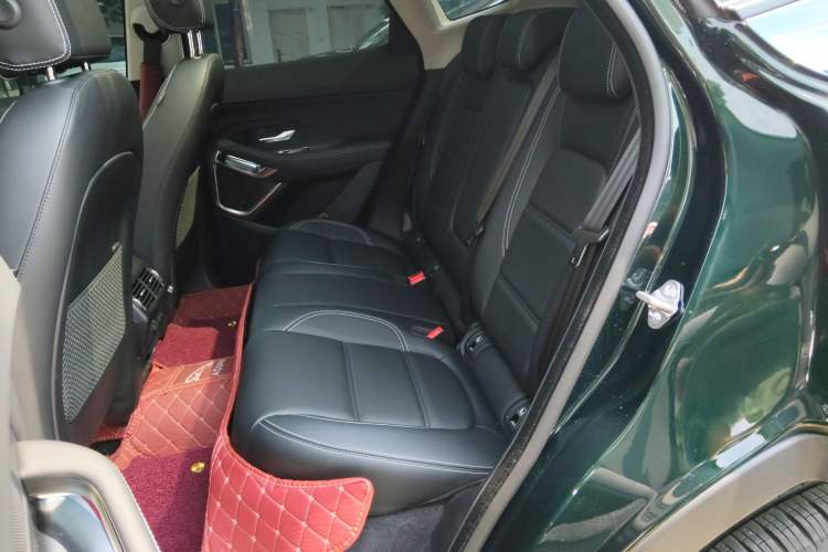 Used Jaguar E-PACE 2024 YAO Black Sport Edition R-DYNAMIC SE BLACK Interior 4