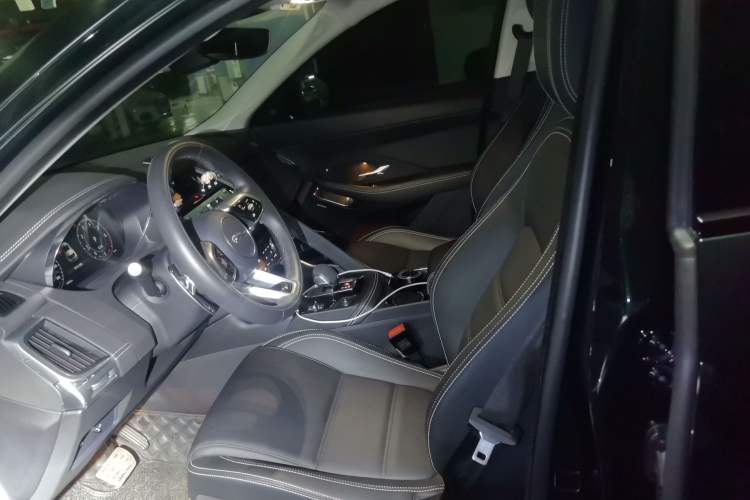 Used Jaguar E-PACE 2024 YAO Black Sport Edition R-DYNAMIC SE BLACK Left Front Seat