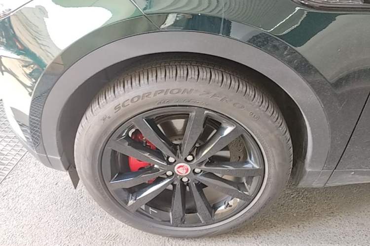Used Jaguar E-PACE 2024 YAO Black Sport Edition R-DYNAMIC SE BLACK Left Front Wheel Hub