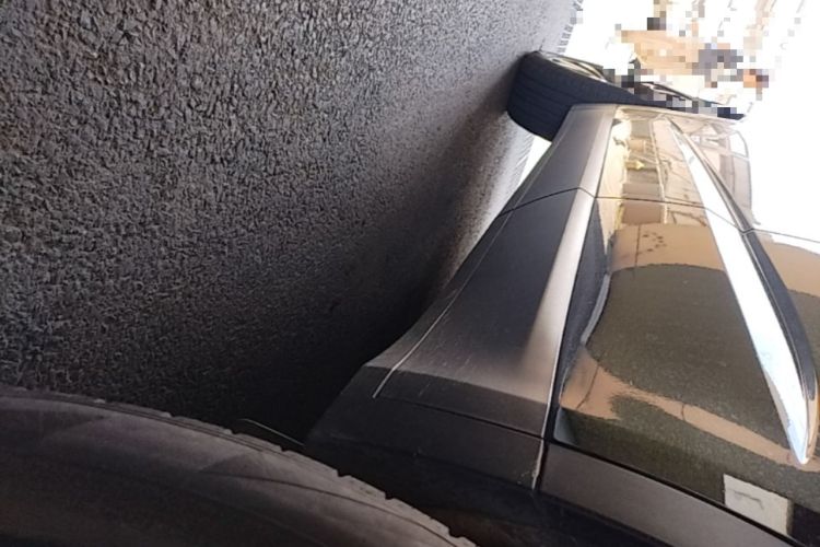 Used Jaguar E-PACE 2024 YAO Black Sport Edition R-DYNAMIC SE BLACK Left Side Sill