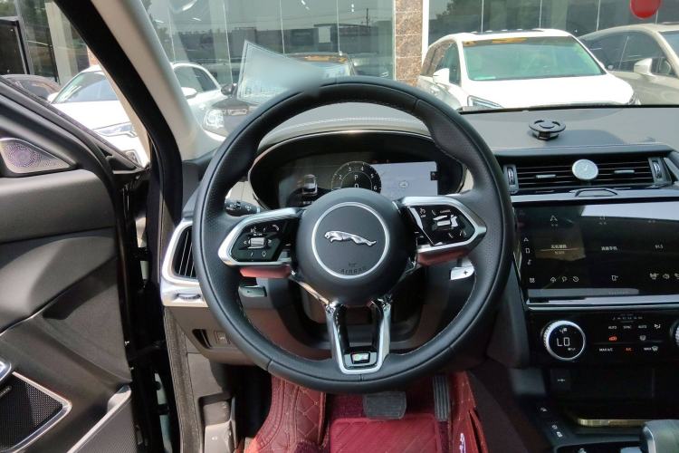 Used Jaguar E-PACE 2024 YAO Black Sport Edition R-DYNAMIC SE BLACK Steering Wheel