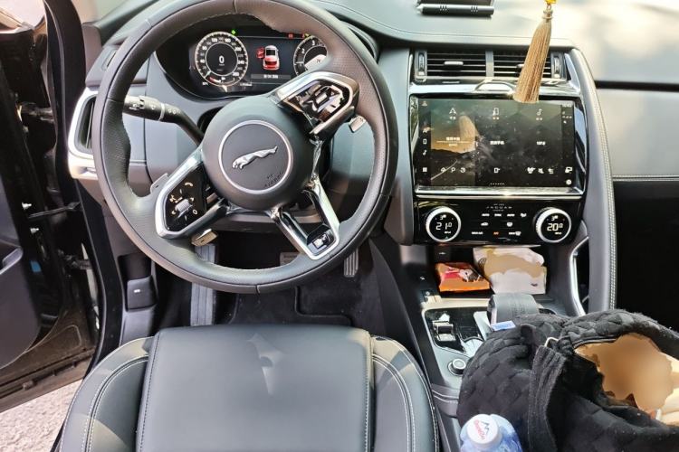 Used Jaguar E-PACE 2024 YAO Black Sport Edition R-DYNAMIC SE BLACK Steering Wheel