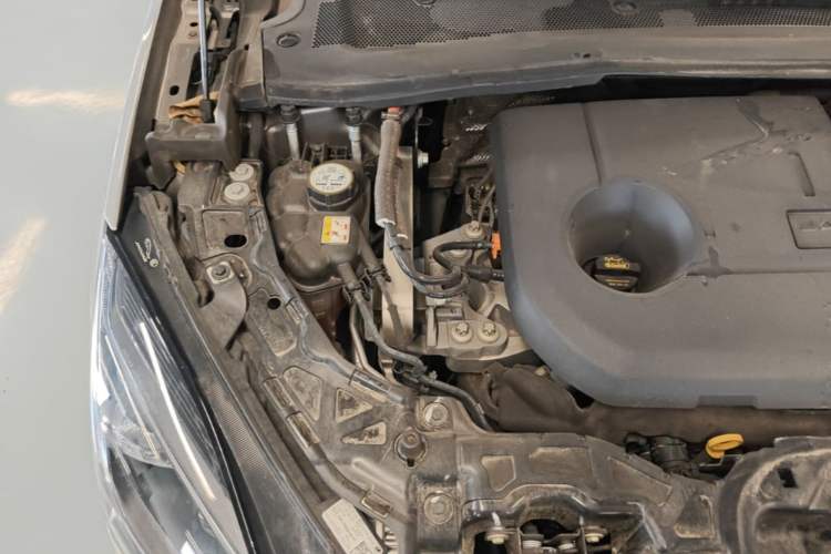 Used Jaguar E-PACE 2024 All-New R-DYNAMIC S Sport Edition Engine Bay Right