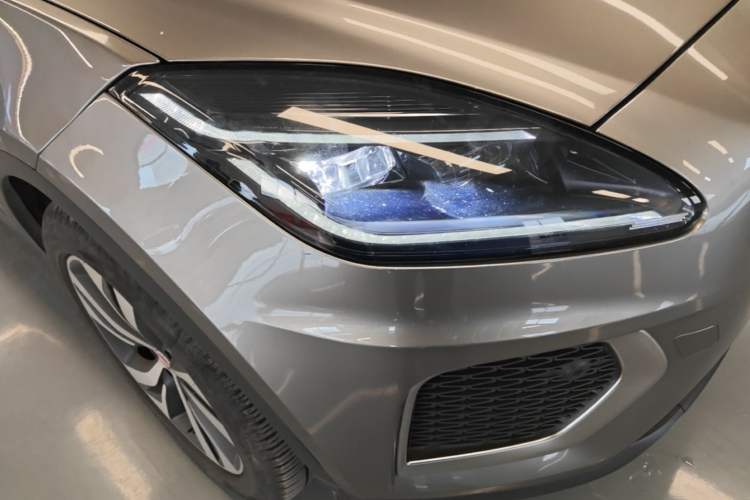 Used Jaguar E-PACE 2024 All-New R-DYNAMIC S Sport Edition Right Front Headlight