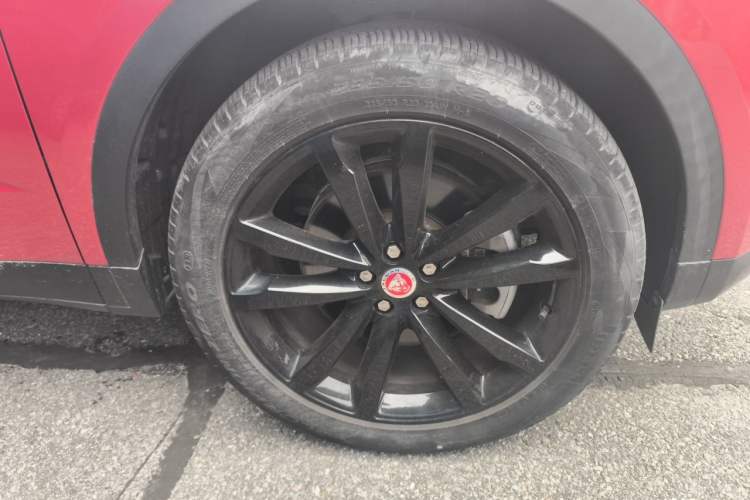 Used Jaguar E-PACE 2024 YAO Black Sport Edition R-DYNAMIC SE BLACK Right Front Wheel Hub
