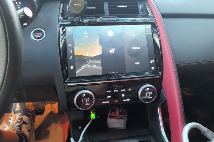 Used Jaguar E-PACE 2024 YAO Black Sport Edition R-DYNAMIC SE BLACK Audio And AC Panel