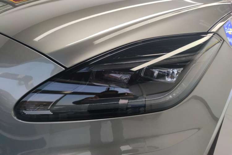 Used Jaguar E-PACE 2024 All-New R-DYNAMIC S Sport Edition Left Front Headlight