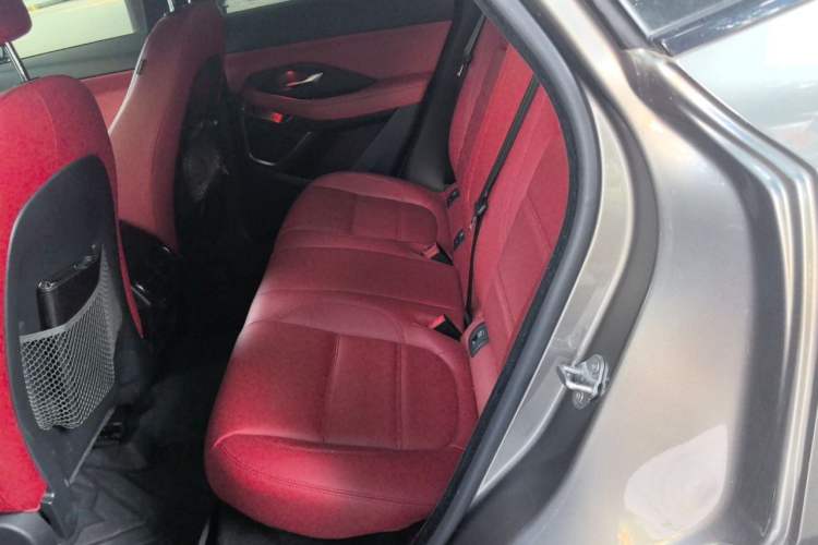 Used Jaguar E-PACE 2024 YAO Black Sport Edition R-DYNAMIC SE BLACK Left Rear Seat