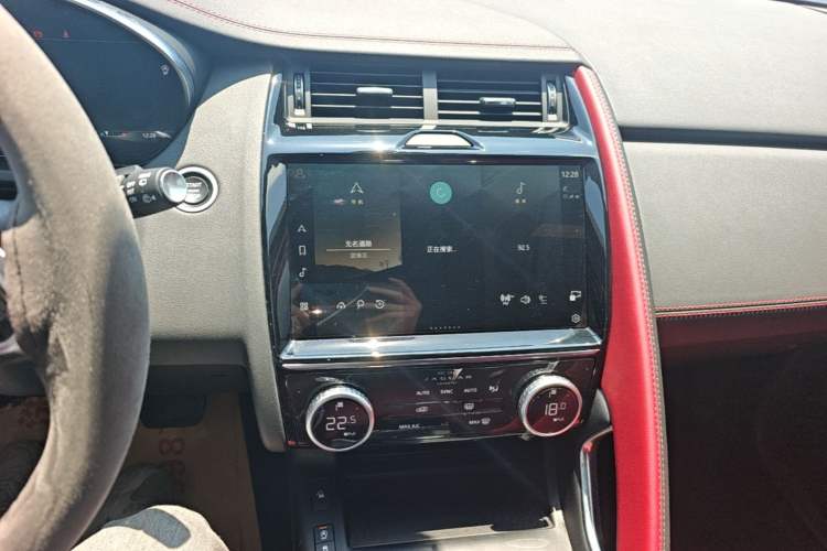 Used Jaguar E-PACE 2024 All-New R-DYNAMIC S Sport Edition Audio And AC Panel