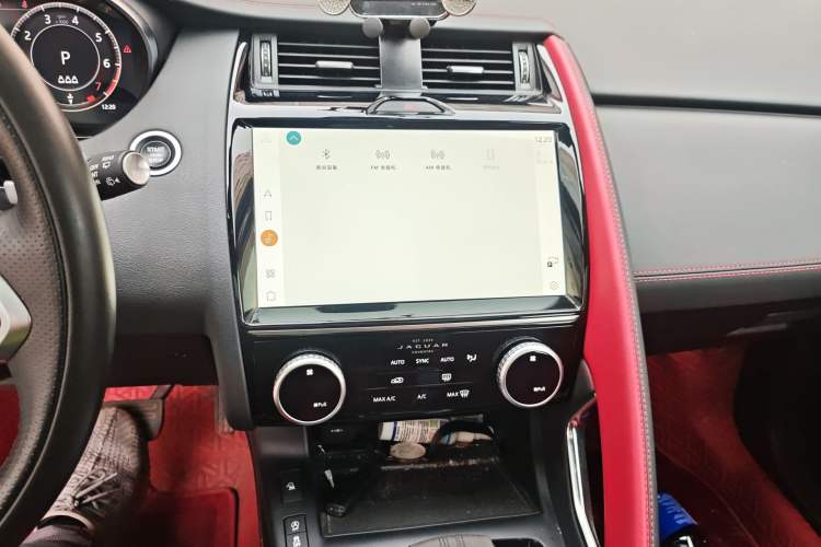 Used Jaguar E-PACE 2024 YAO Black Sport Edition R-DYNAMIC SE BLACK Audio And AC Panel