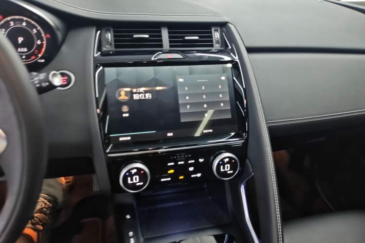 Used Jaguar E-PACE 2024 All-New R-DYNAMIC S Sport Edition Audio And AC Panel