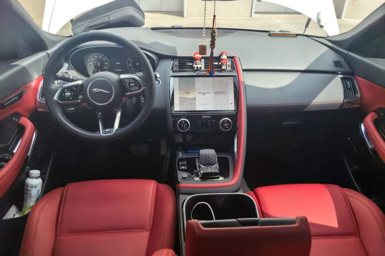 Used Jaguar E-PACE 2024 YAO Black Sport Edition R-DYNAMIC SE BLACK Center Console