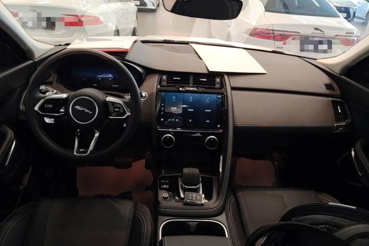 Used Jaguar E-PACE 2024 All-New R-DYNAMIC S Sport Edition Center Console