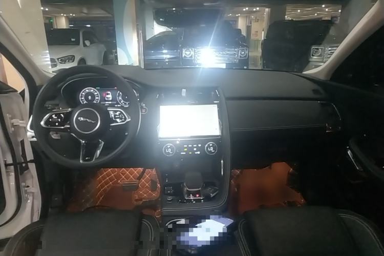 Used Jaguar E-PACE 2024 YAO Black Sport Edition R-DYNAMIC SE BLACK Center Console