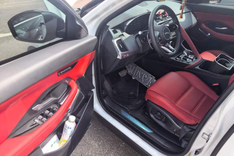 Used Jaguar E-PACE 2024 YAO Black Sport Edition R-DYNAMIC SE BLACK Driver Seat