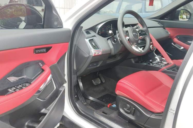 Used Jaguar E-PACE 2024 YAO Black Sport Edition R-DYNAMIC SE BLACK Driver Seat
