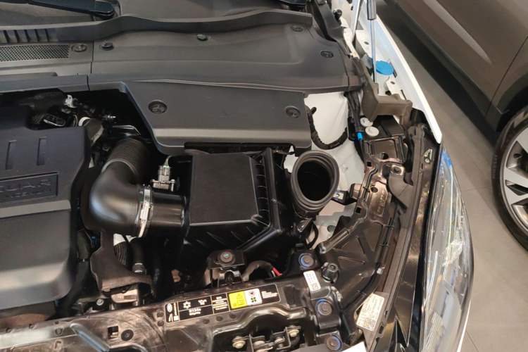 Used Jaguar E-PACE 2024 All-New R-DYNAMIC S Sport Edition Engine Bay Left