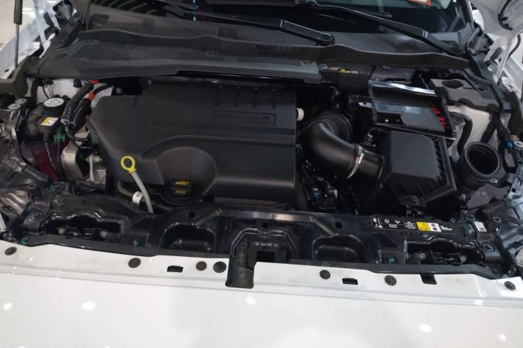 Used Jaguar E-PACE 2024 YAO Black Sport Edition R-DYNAMIC SE BLACK Engine Bay