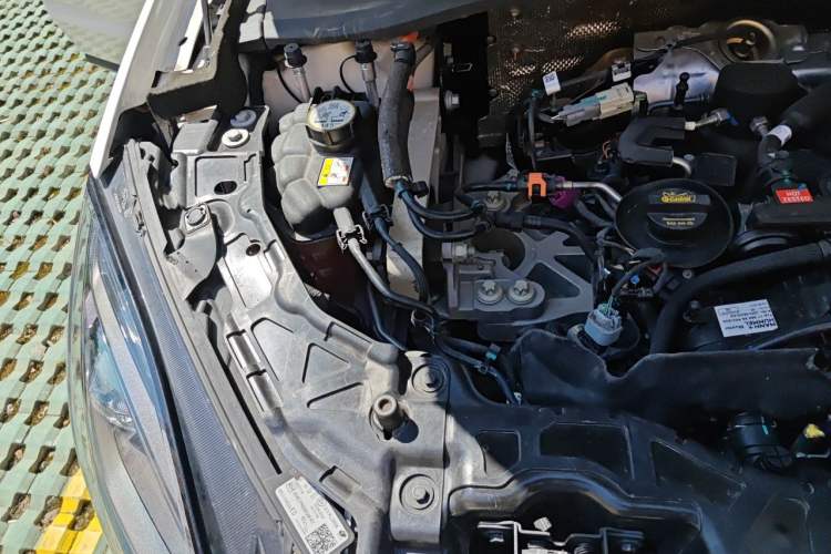 Used Jaguar E-PACE 2024 Youth Sports Edition R-DYNAMIC Engine Bay Right