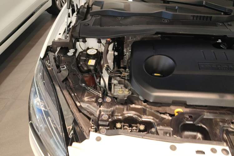 Used Jaguar E-PACE 2024 All-New R-DYNAMIC S Sport Edition Engine Bay Right