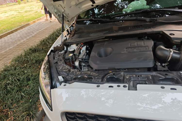 Used Jaguar E-PACE 2024 All-New R-DYNAMIC S Sport Edition Engine Bay Right