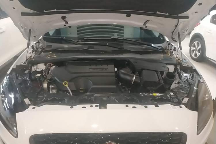 Used Jaguar E-PACE 2024 YAO Black Sport Edition R-DYNAMIC SE BLACK Engine Bay