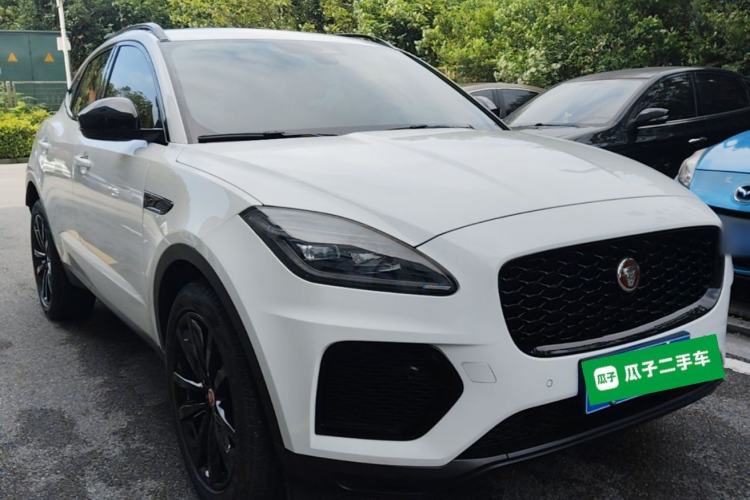 Used Jaguar E-PACE 2024 YAO Black Sport Edition R-DYNAMIC SE BLACK Front Right 45 Deg