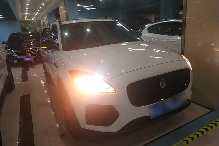 Used Jaguar E-PACE 2024 YAO Black Sport Edition R-DYNAMIC SE BLACK Front Right 45 Deg
