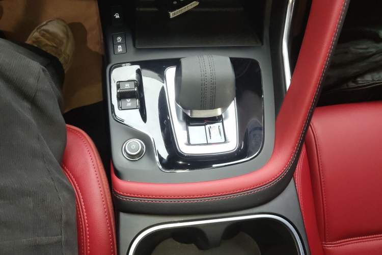 Used Jaguar E-PACE 2024 All-New R-DYNAMIC S Sport Edition Gear Lever