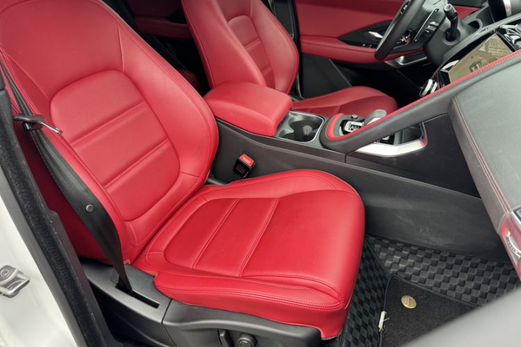 Used Jaguar E-PACE 2024 All-New R-DYNAMIC S Sport Edition Interior 6