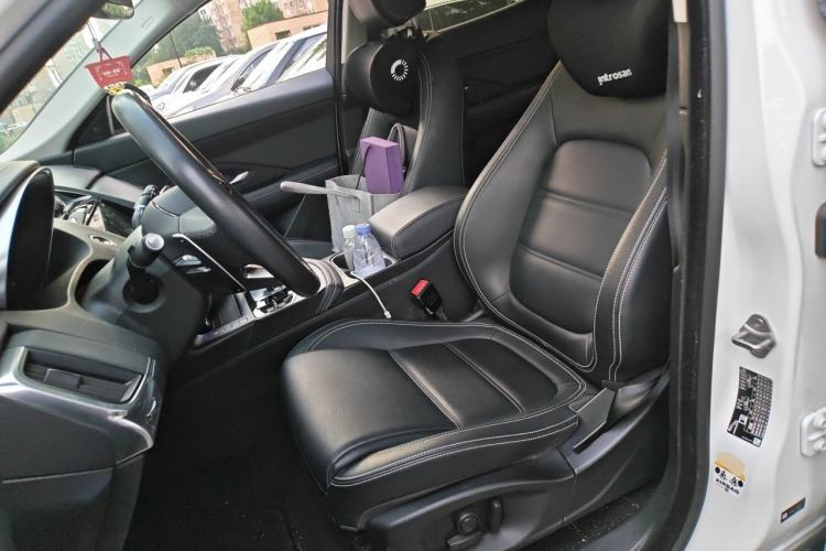 Used Jaguar E-PACE 2024 YAO Black Sport Edition R-DYNAMIC SE BLACK Left Front Seat