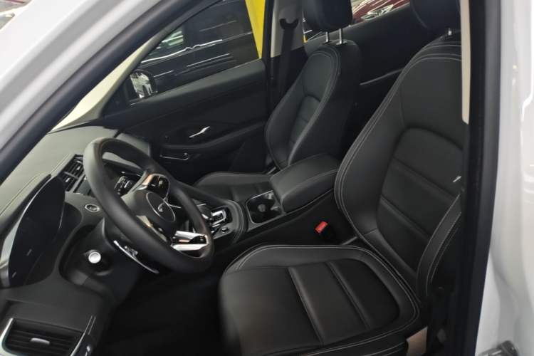 Used Jaguar E-PACE 2024 All-New R-DYNAMIC S Sport Edition Left Front Seat