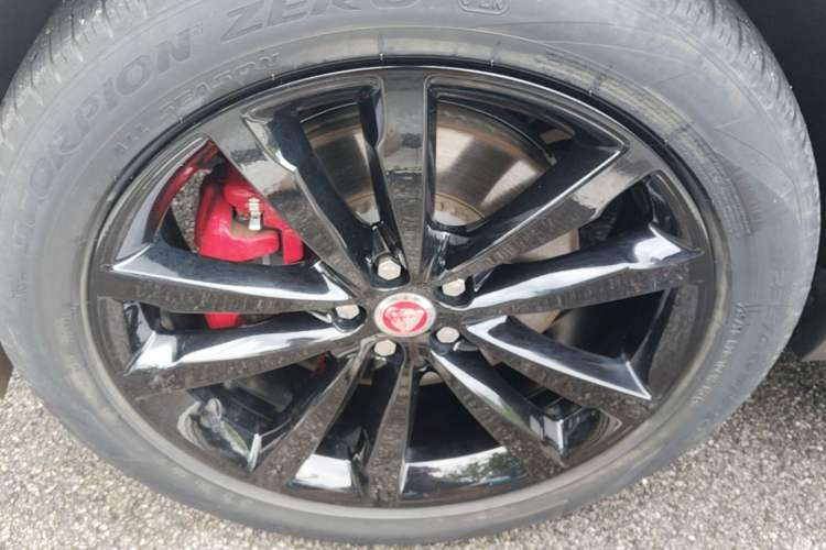 Used Jaguar E-PACE 2024 YAO Black Sport Edition R-DYNAMIC SE BLACK Left Front Wheel Hub