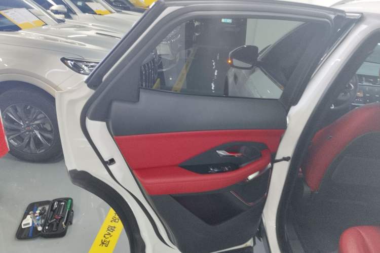 Used Jaguar E-PACE 2024 All-New R-DYNAMIC S Sport Edition Left Rear Door Interior