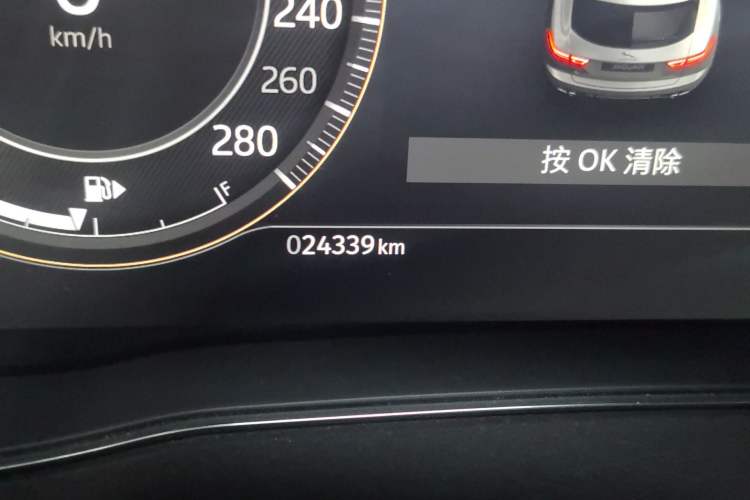 Used Jaguar E-PACE 2024 YAO Black Sport Edition R-DYNAMIC SE BLACK Odometer Close Up