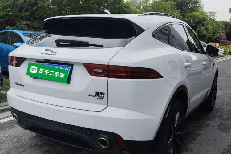 Used Jaguar E-PACE 2024 YAO Black Sport Edition R-DYNAMIC SE BLACK Rear Right 45 Deg