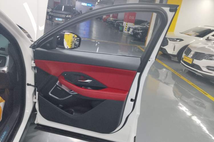Used Jaguar E-PACE 2024 All-New R-DYNAMIC S Sport Edition Right Front Door Interior