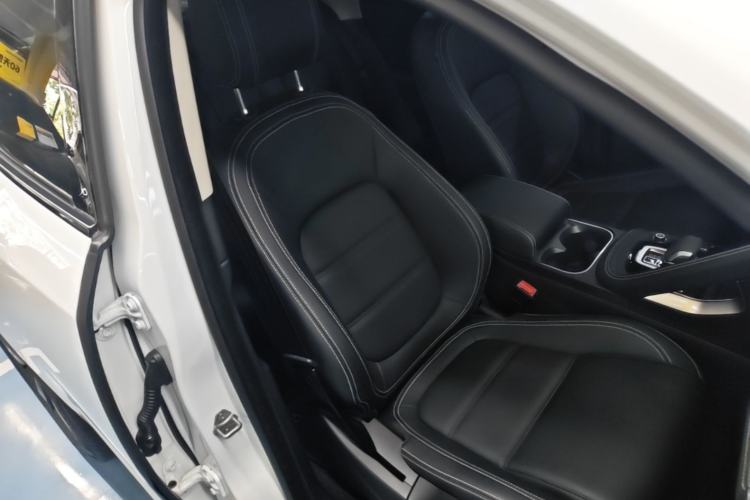 Used Jaguar E-PACE 2024 All-New R-DYNAMIC S Sport Edition Right Front Seat