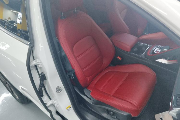 Used Jaguar E-PACE 2024 All-New R-DYNAMIC S Sport Edition Right Front Seat