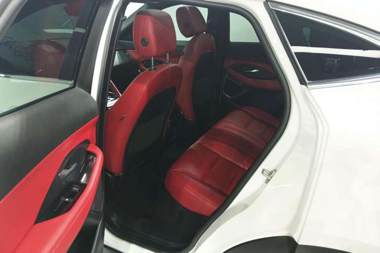 Used Jaguar E-PACE 2024 All-New R-DYNAMIC S Sport Edition Right Rear Seat