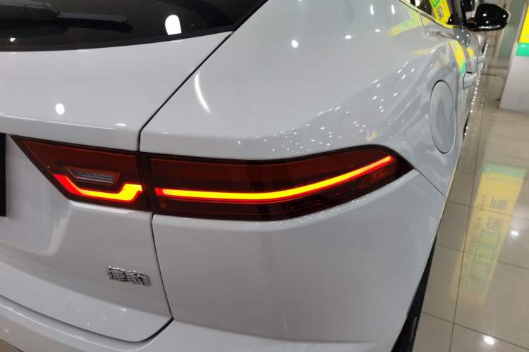 Used Jaguar E-PACE 2024 All-New R-DYNAMIC S Sport Edition Right Rear Taillight