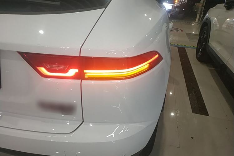 Used Jaguar E-PACE 2024 YAO Black Sport Edition R-DYNAMIC SE BLACK Right Rear Taillight