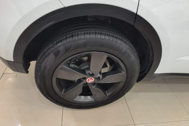 Used Jaguar E-PACE 2024 All-New R-DYNAMIC S Sport Edition Right Rear Wheel Hub