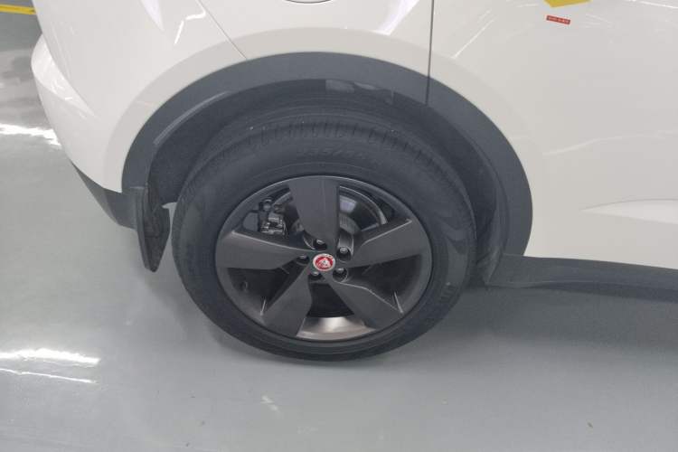 Used Jaguar E-PACE 2024 All-New R-DYNAMIC S Sport Edition Right Rear Wheel Hub