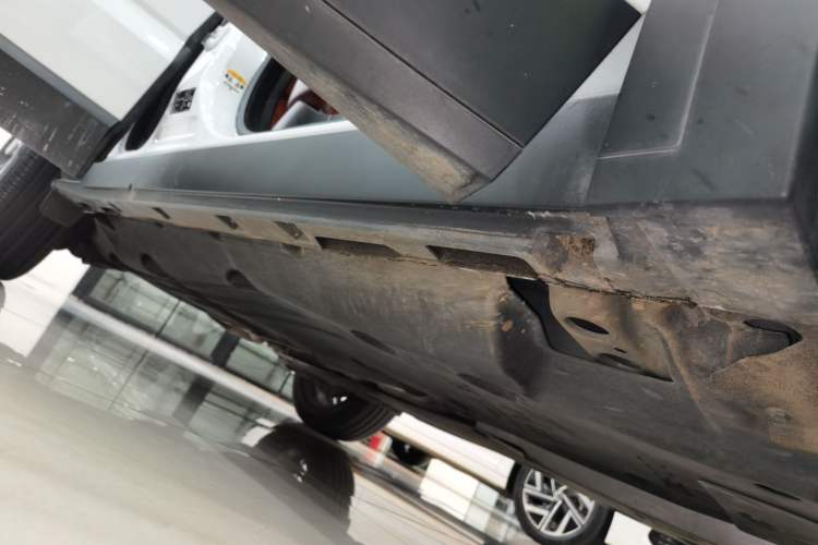 Used Jaguar E-PACE 2024 All-New R-DYNAMIC S Sport Edition Right Side Sill