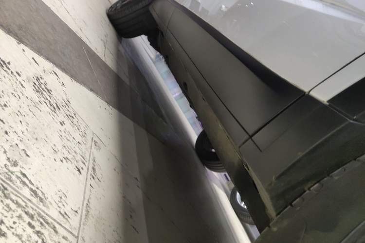 Used Jaguar E-PACE 2024 All-New R-DYNAMIC S Sport Edition Right Side Sill