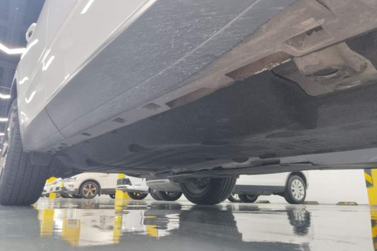 Used Jaguar E-PACE 2024 All-New R-DYNAMIC S Sport Edition Right Side Sill